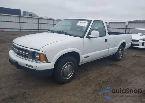 1996 Chevrolet S Truck S10 z USA, uszkodzony, nr VIN 1GCCS14X8T8137696